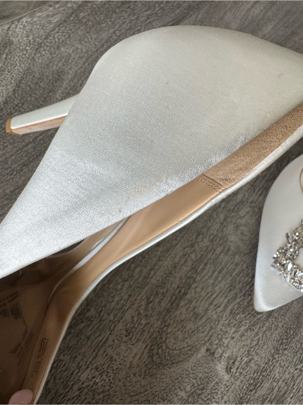 Badgley Mischka Ivory Satin Pointed Toe Heels with Crystal Buckle- no box - Picture 6 of 7